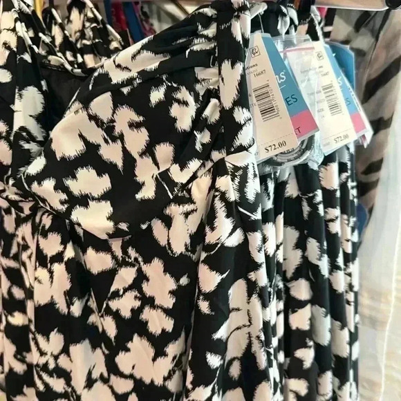 SWIM SOLUTIONS Bust Support Flyaway Convertible Tankini Swim Top - Picture 4 of 8